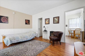 Lovely Studio Apartment located in Santa Monica B